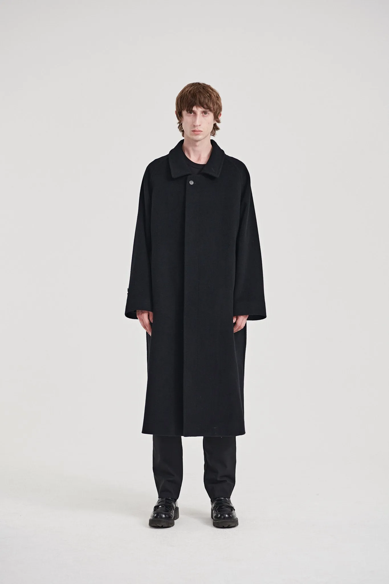 10 / Cashmere coat black