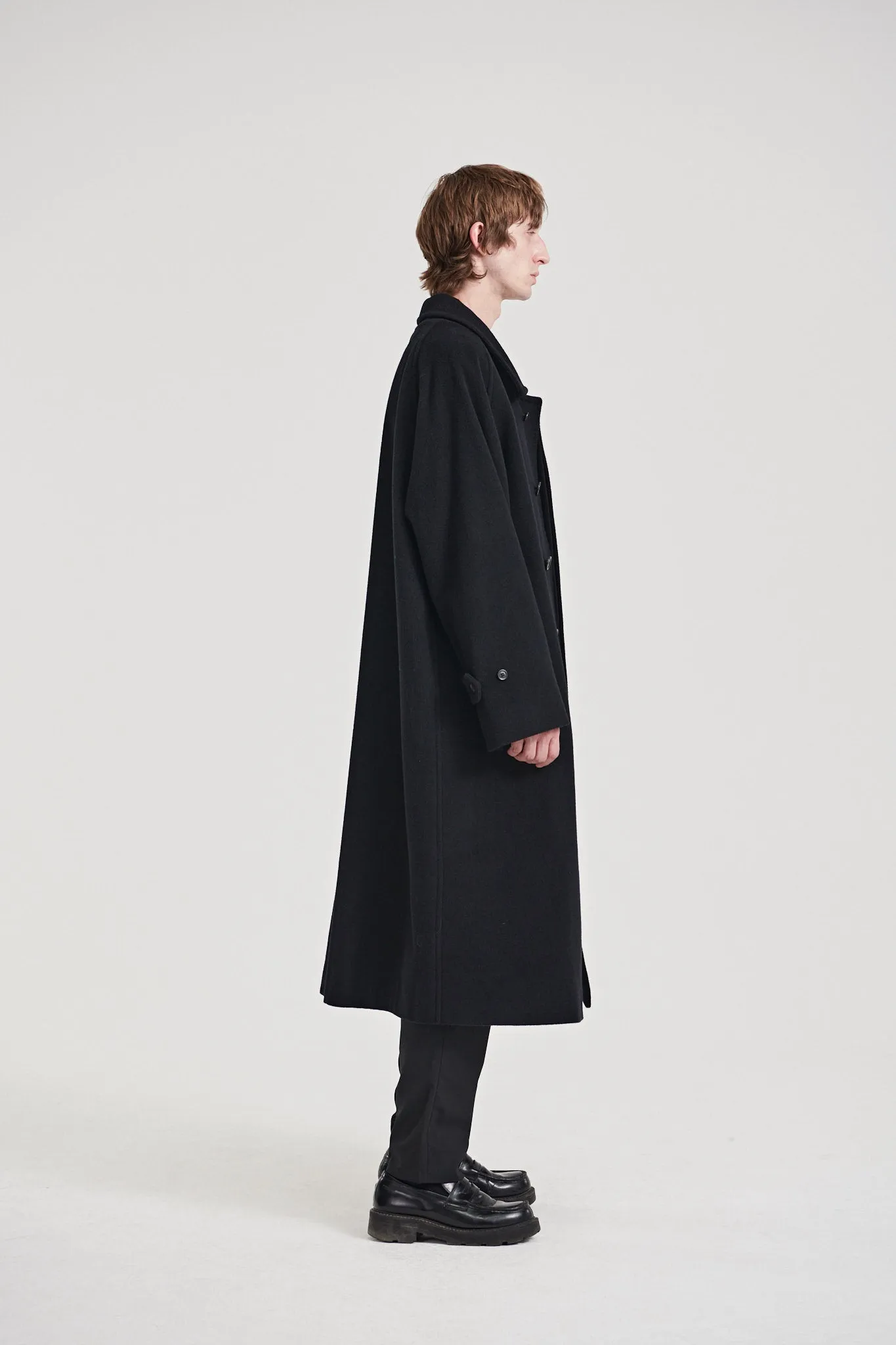 10 / Cashmere coat black