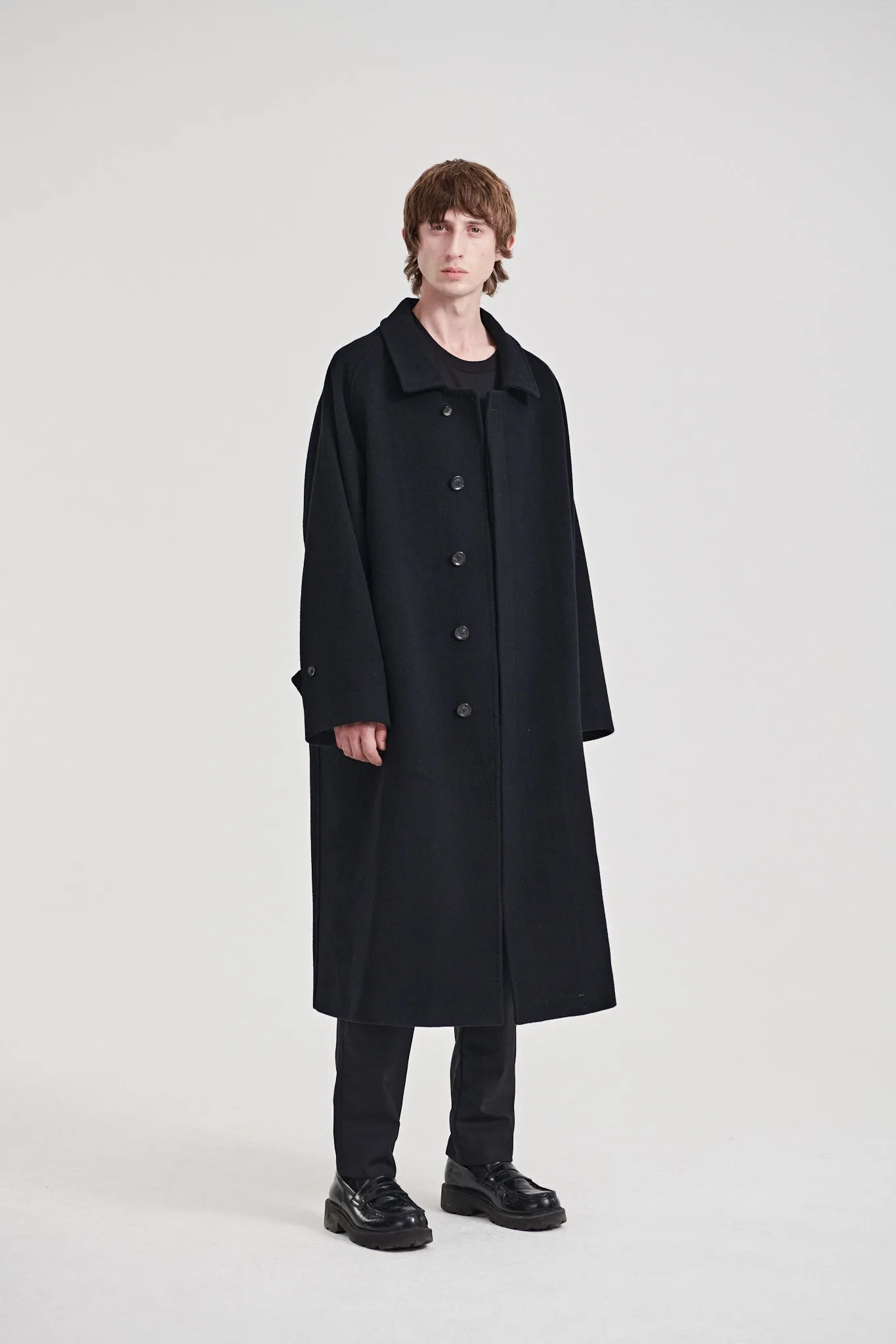 10 / Cashmere coat black