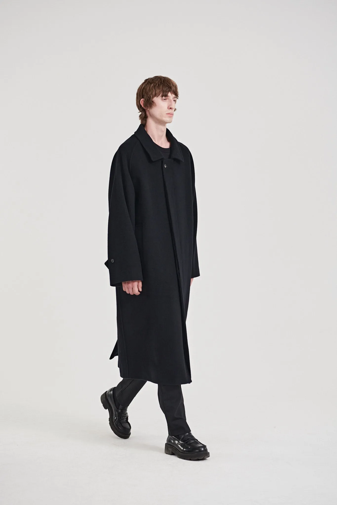 10 / Cashmere coat black