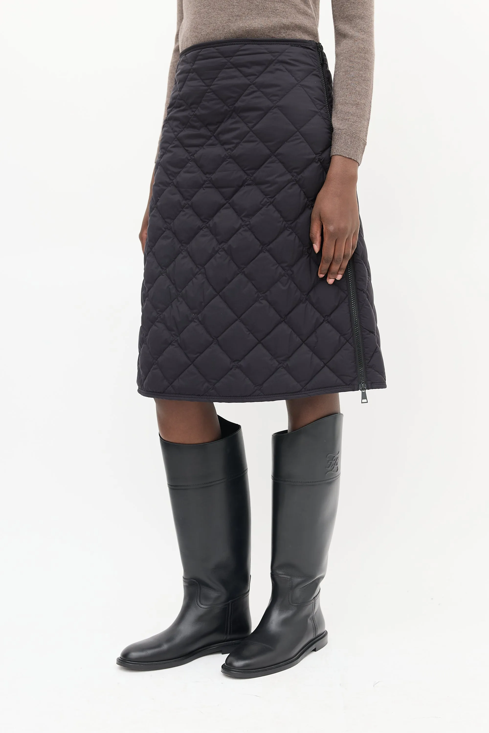 Black Quilted Gonna Midi Skirt