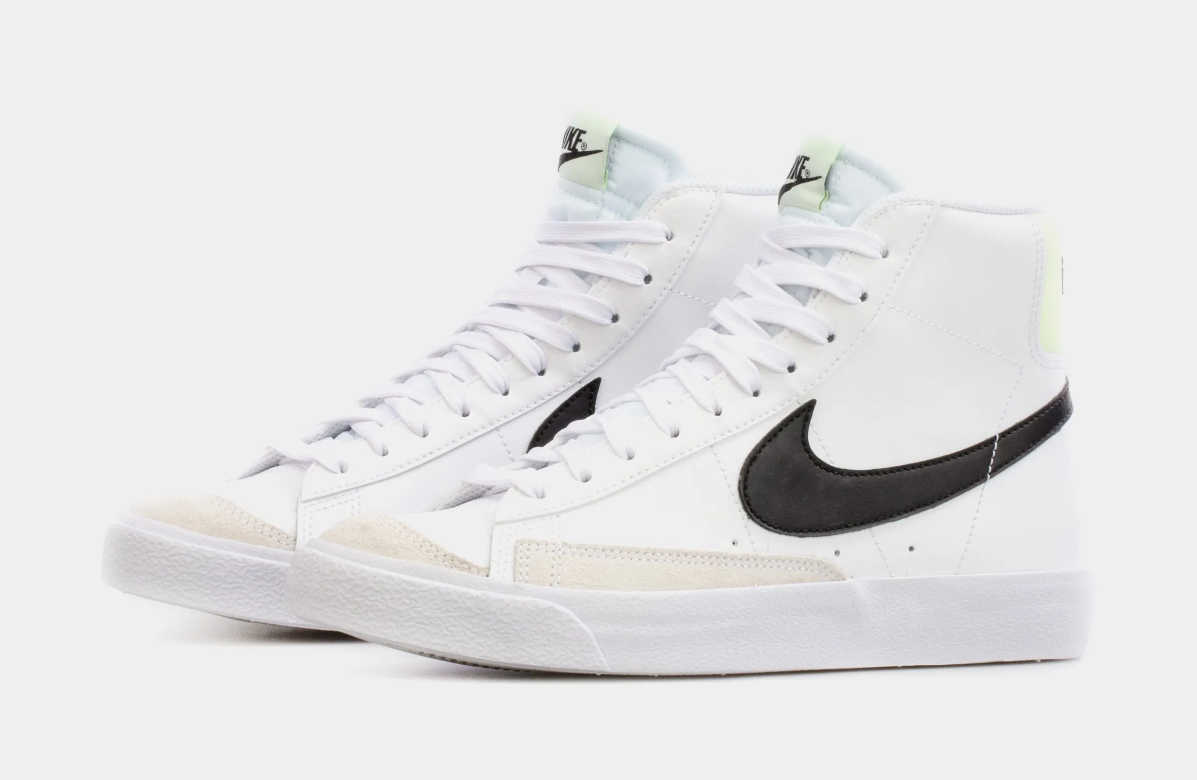 Blazer Mid 77 Grade School Lifestyle Shoes (White/Black)