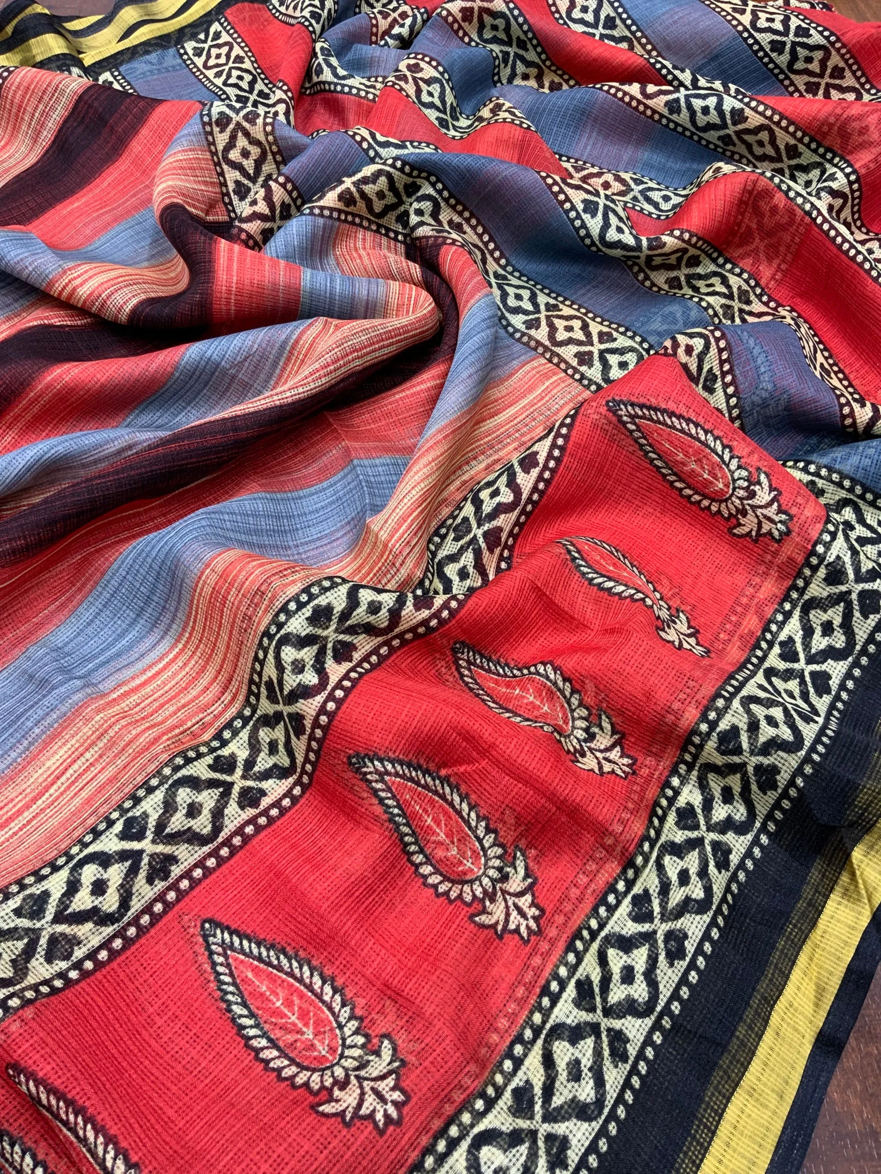 Elegantly Crafted Kota Silk Saree for Women: Luxuriously Soft, Exquisitely Printed, and Embellished with a Weaving Pattu Border