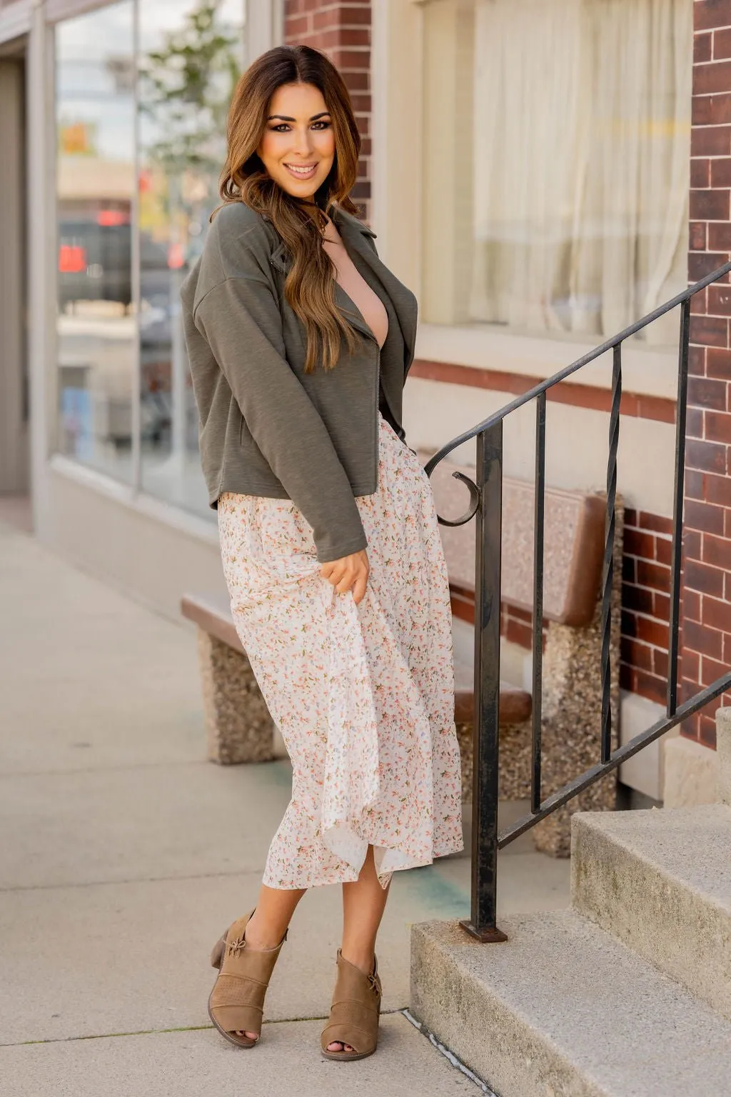 Feminine Floral Tiered Midi Skirt