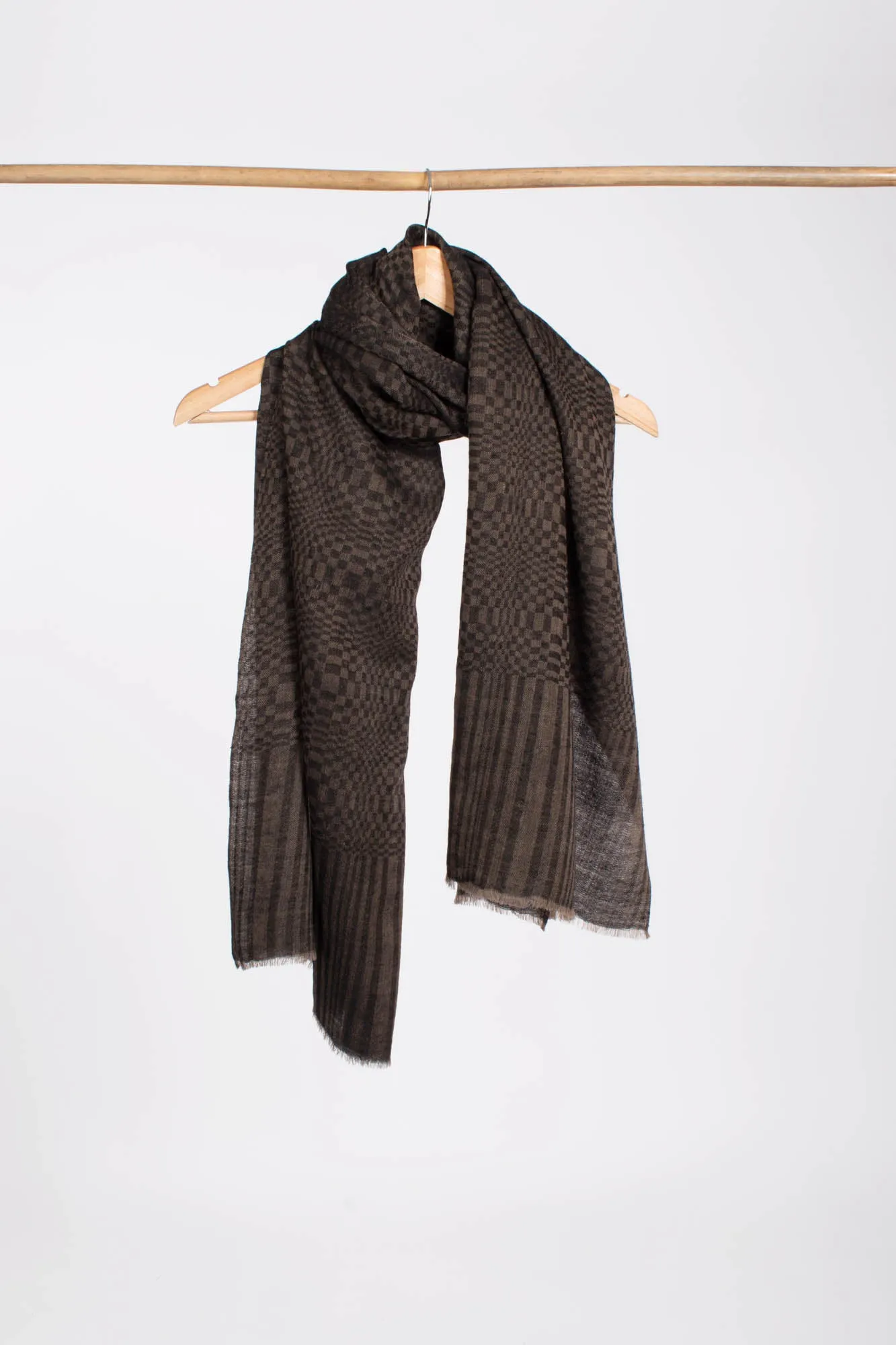 Football Texture Weave Lightweight Black Beige Cashmere Wrap - NORWALK