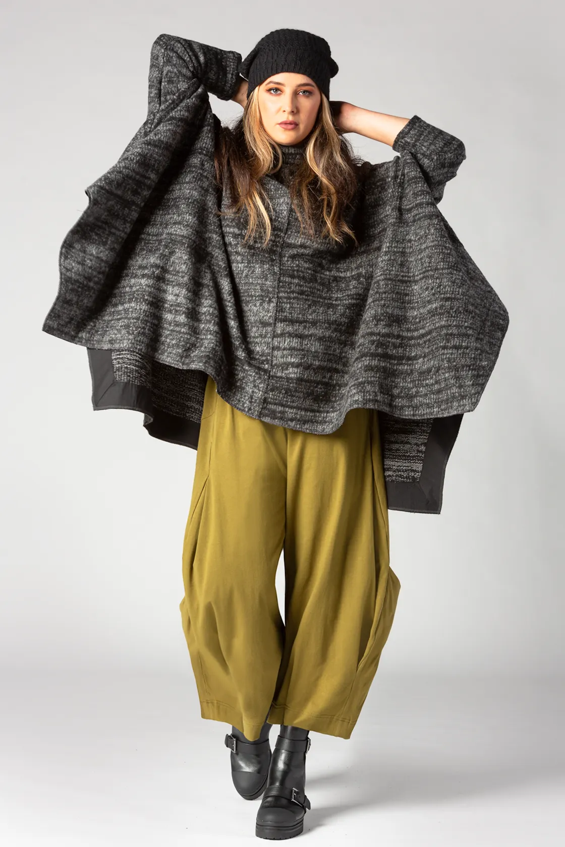 GERSHON Poncho in Grey