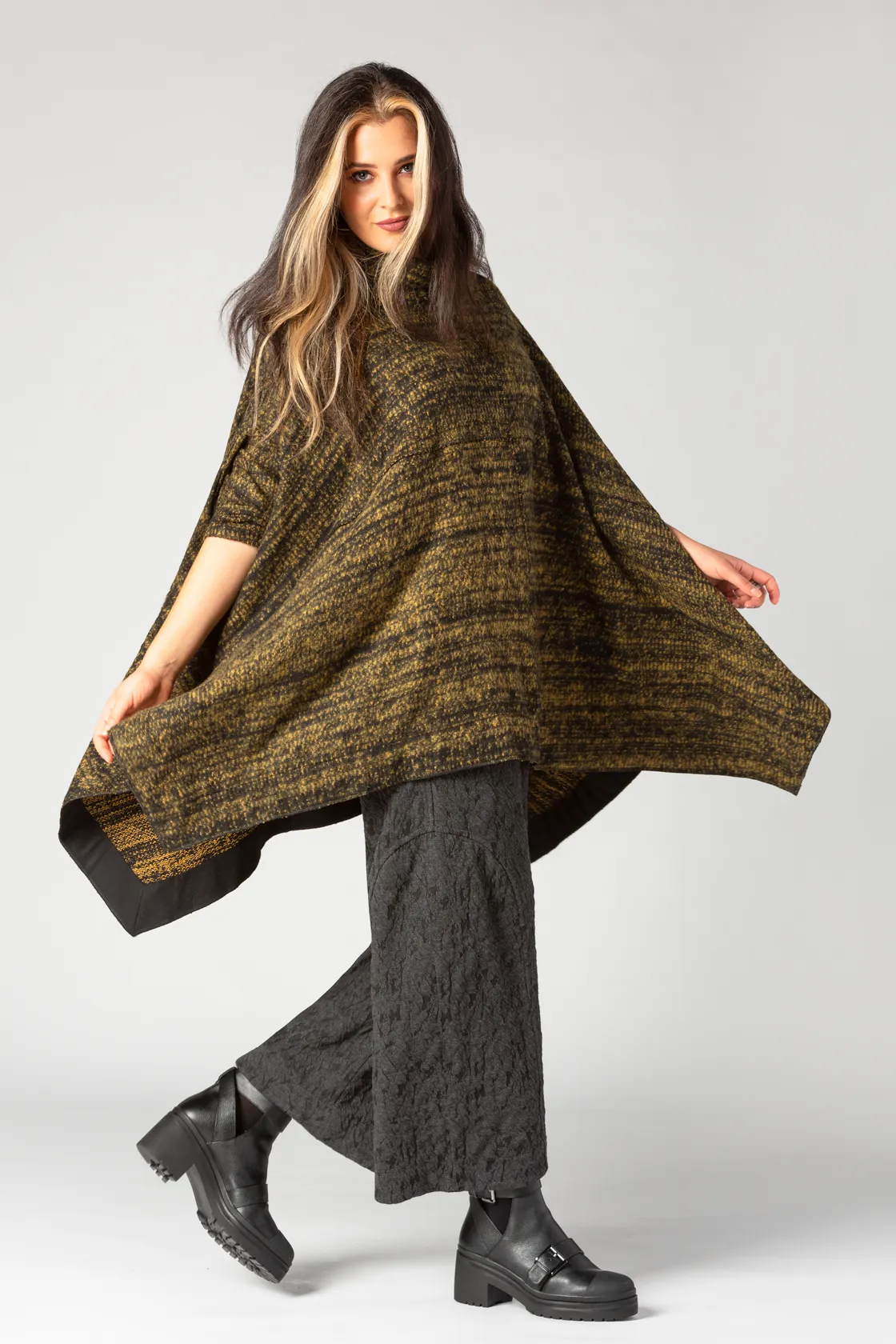 GERSHON Poncho in Mustard