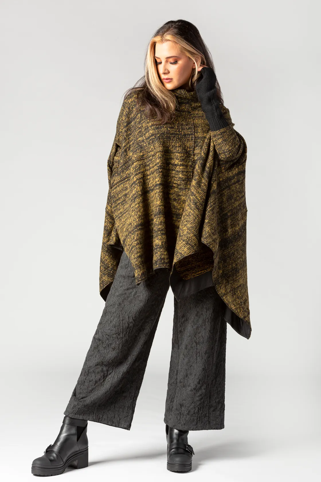 GERSHON Poncho in Mustard