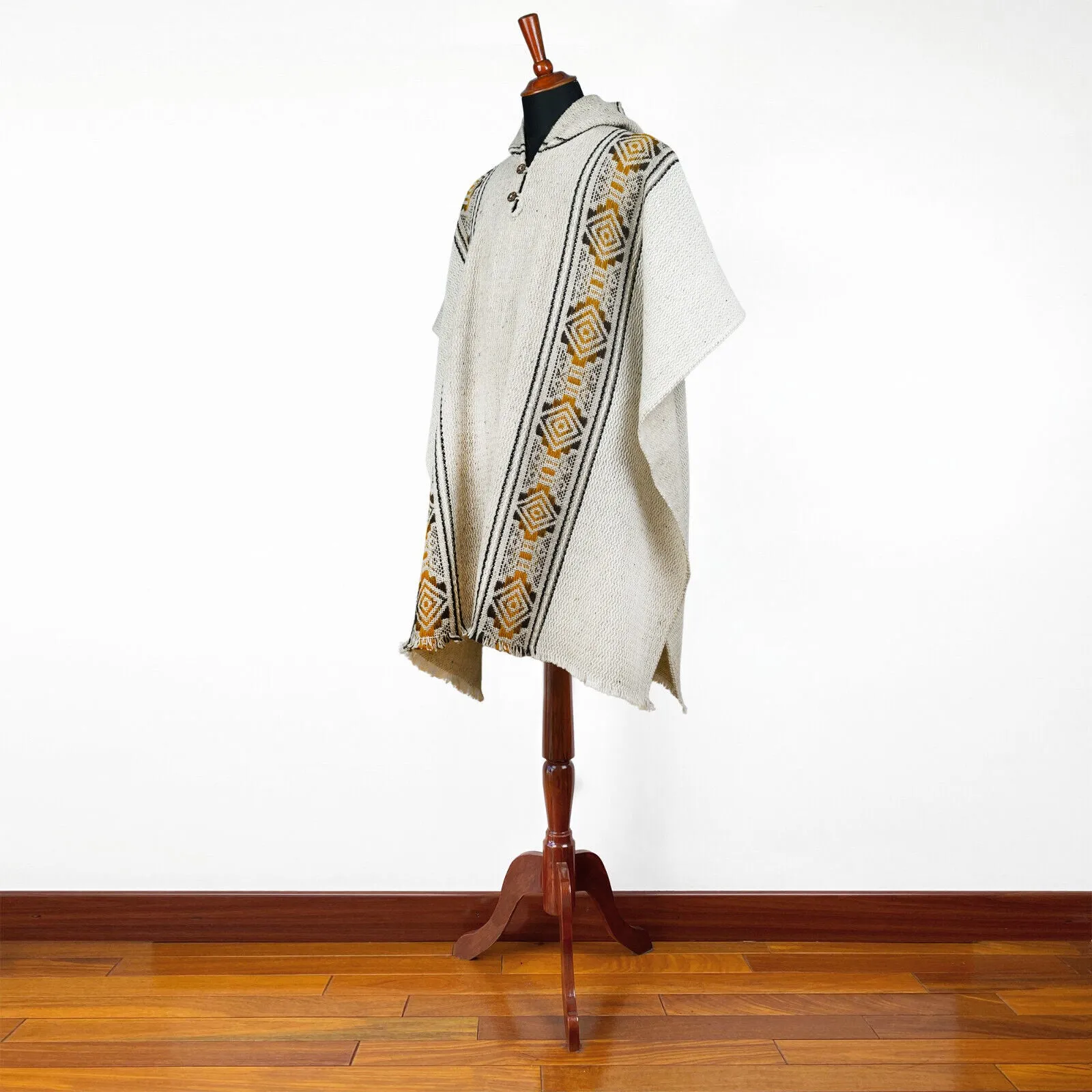 Iliniza - Llama Wool Unisex South American Handwoven Thick Hooded Poncho - Dimond pattern - White/Beige