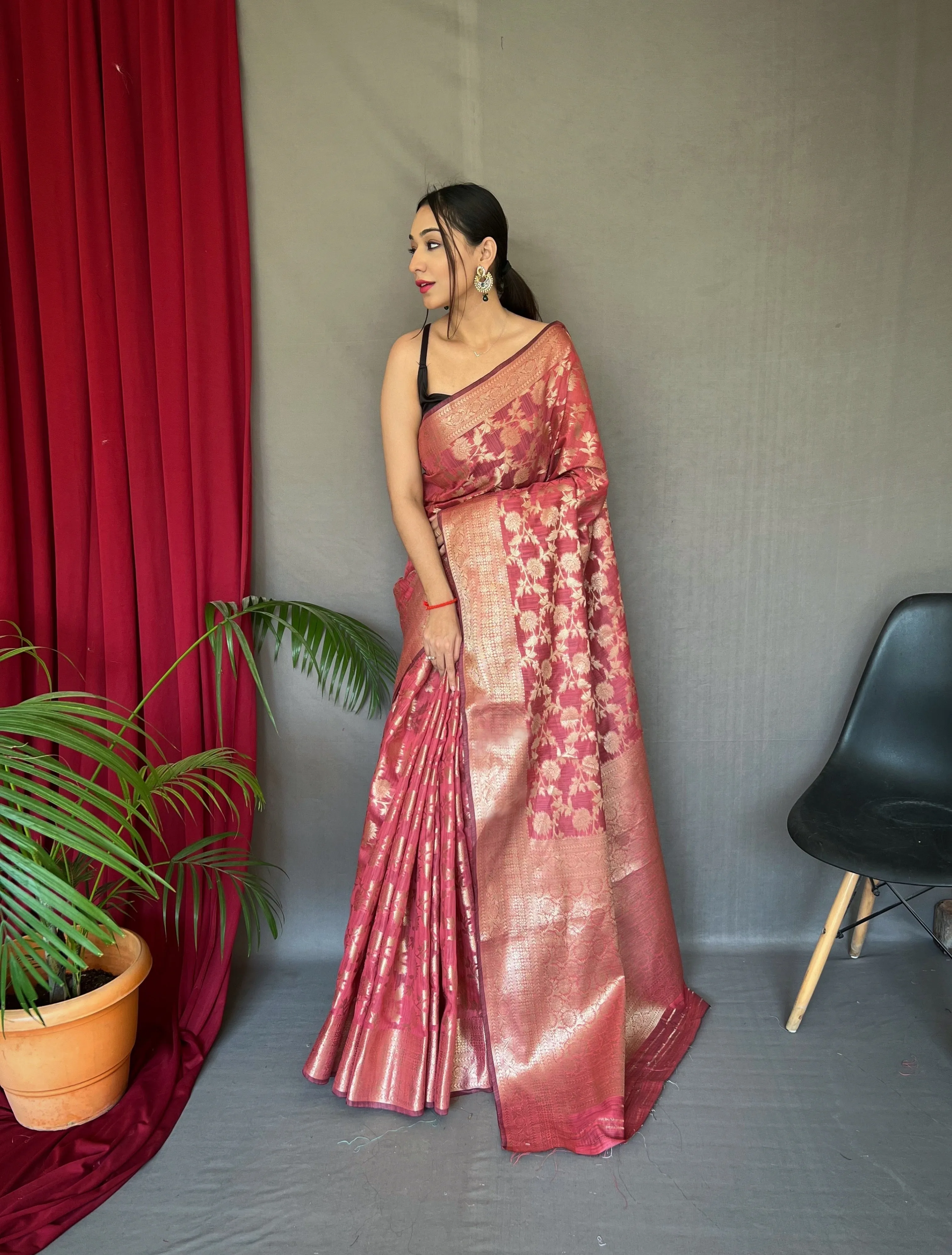 Indian Red Saree in Cotton Linen