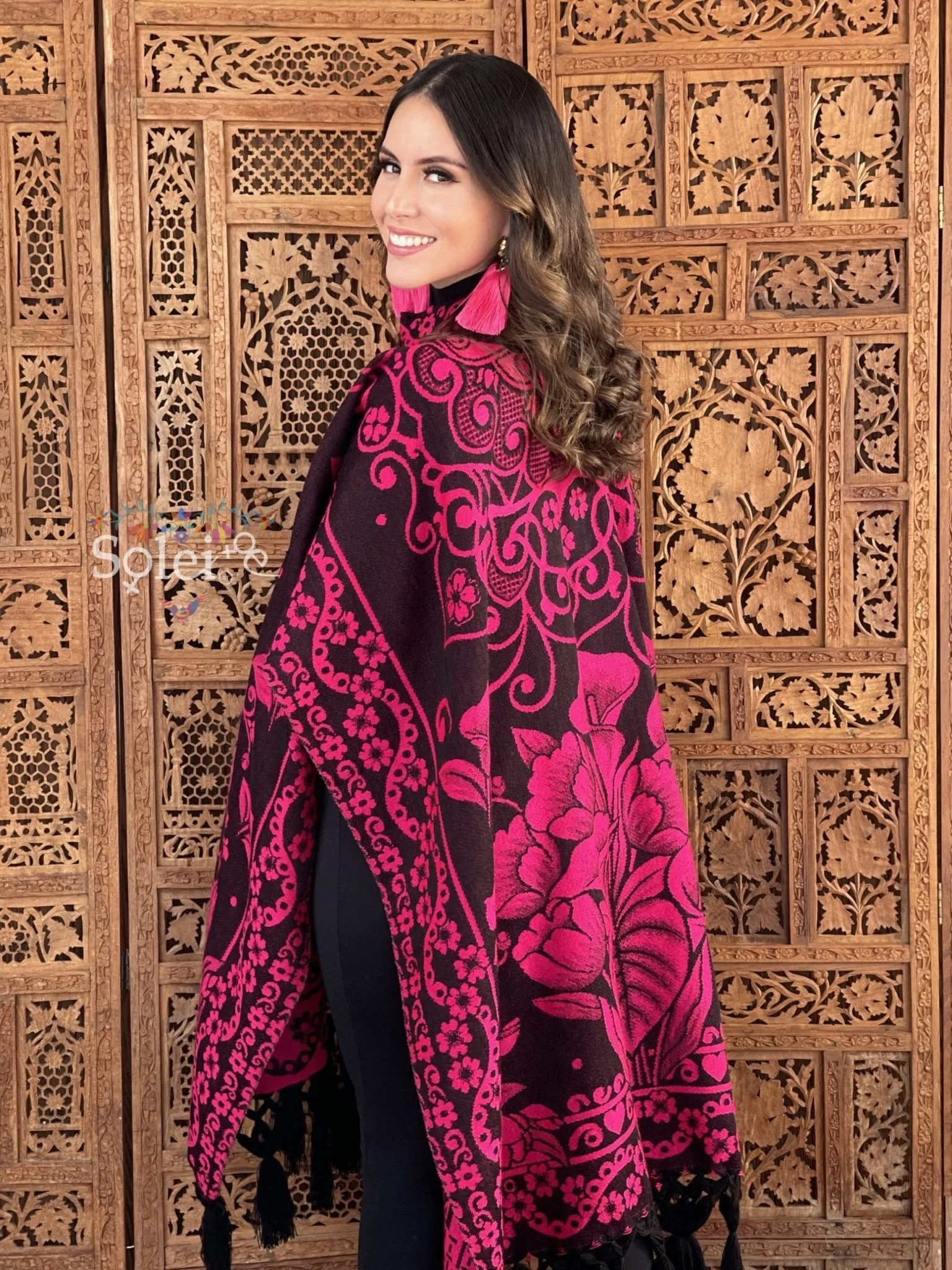 Mexican Traditional Calla Lily Poncho. Gaban Alcatraz Fino.