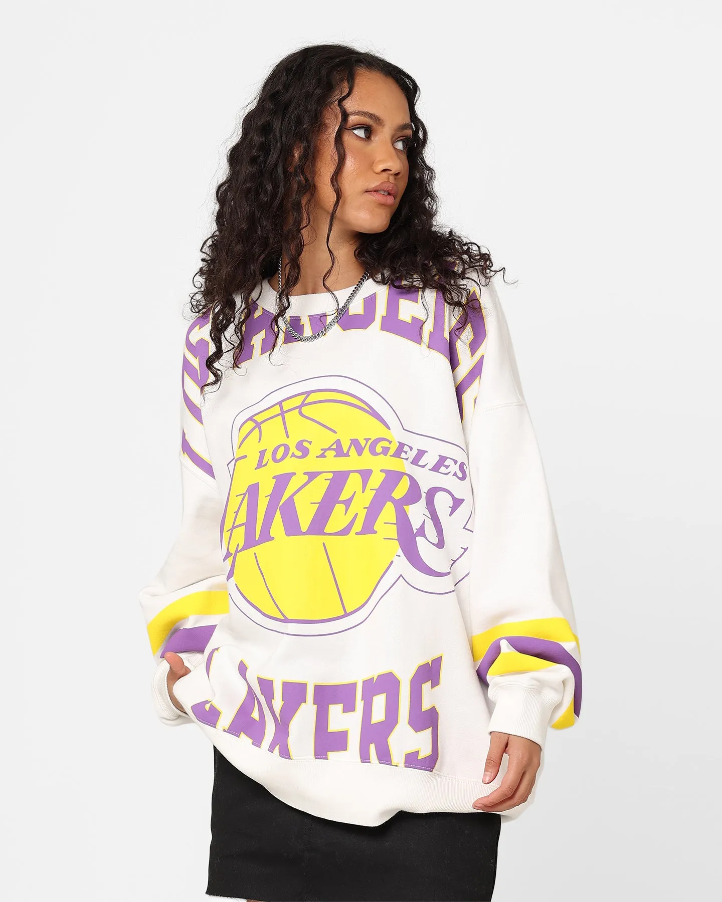 Mitchell & Ness Women's Los Angeles Lakers Hockey Vibe Crewneck Vintage White