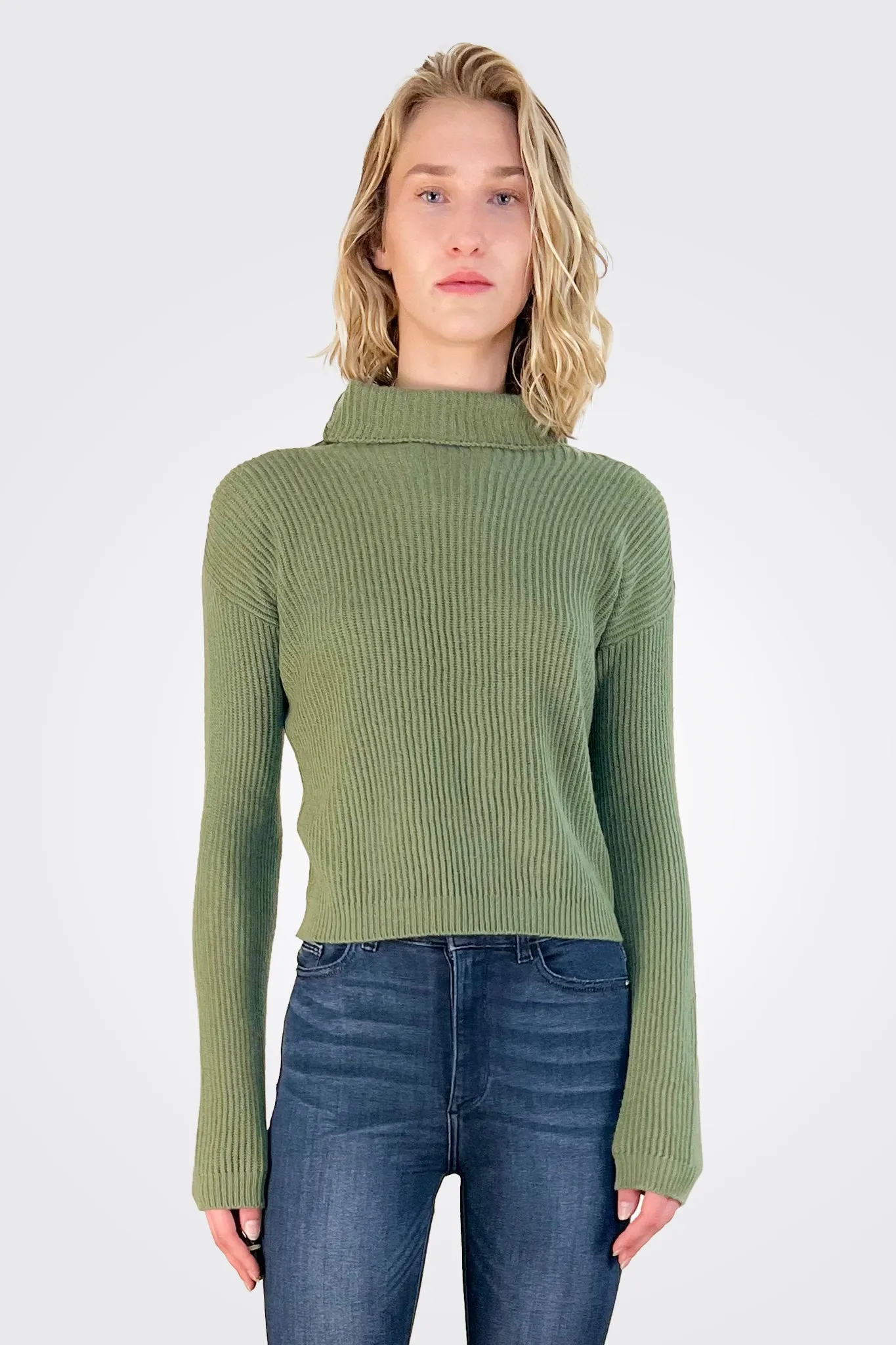 Mockneck Crop Sweater - Pesto