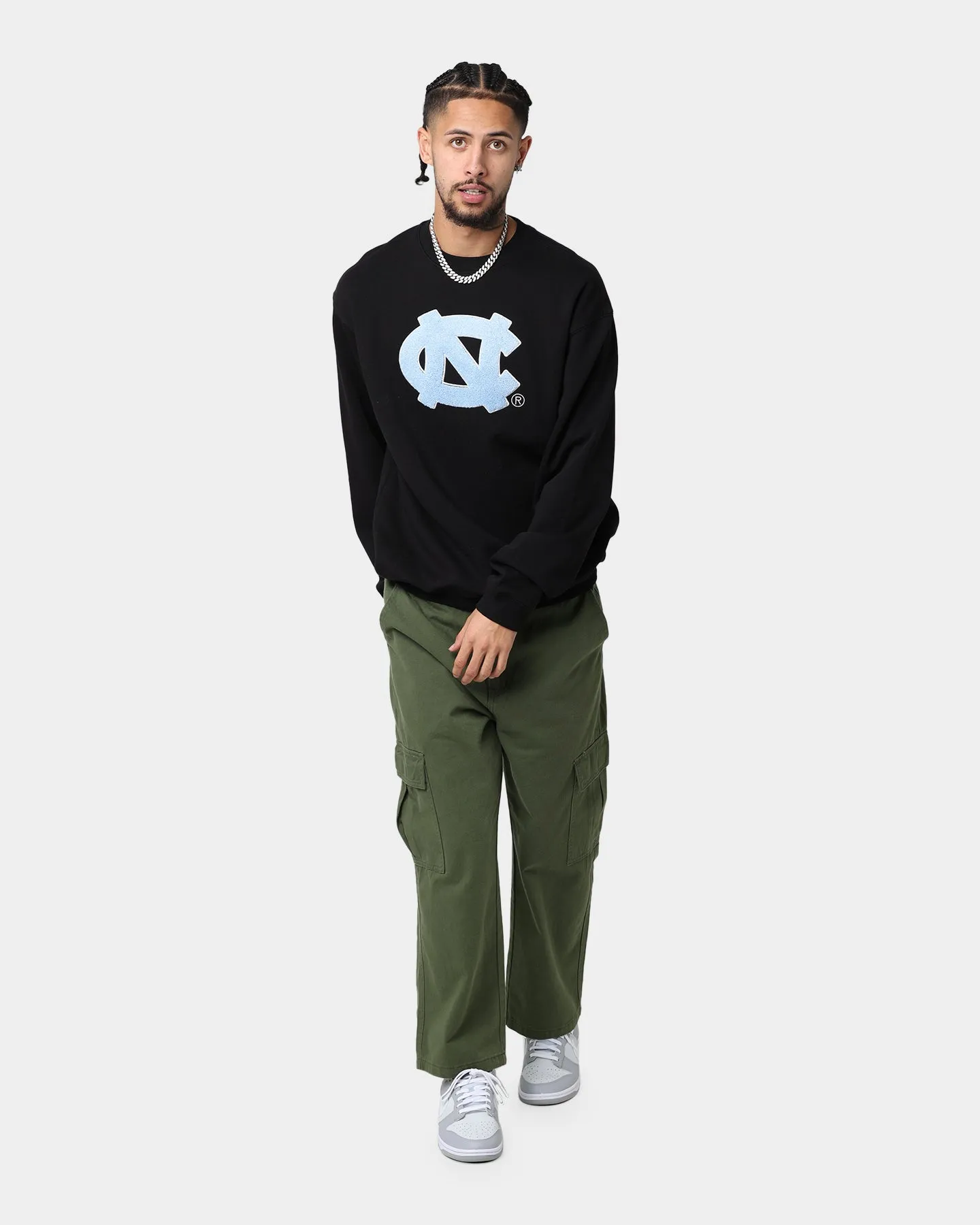 National Collegiate Athletic Association North Carolina Tar Heels Team Logo Chenille Crewneck Black