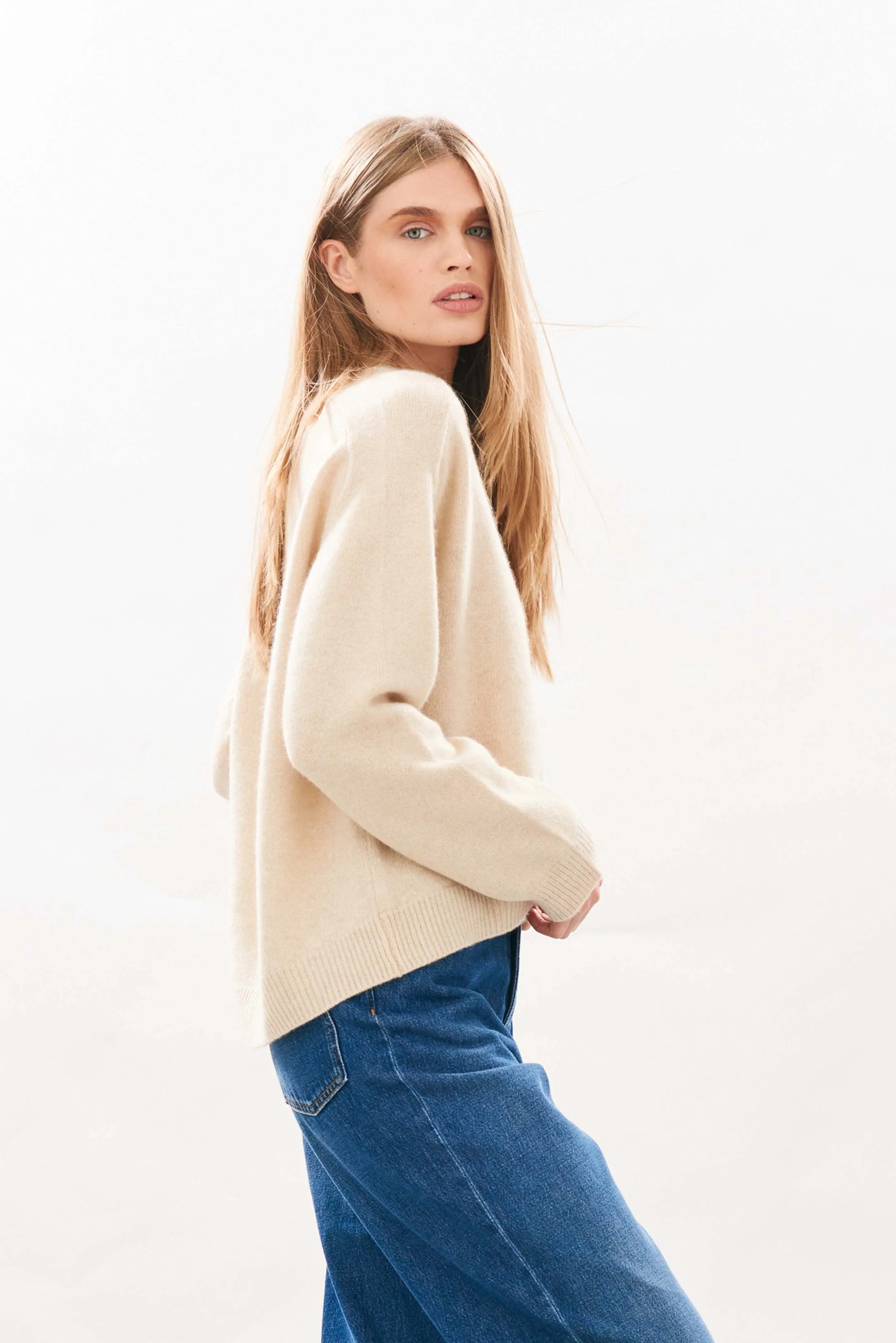 Oversize Heavy Cashmere Crew in Oatmeal