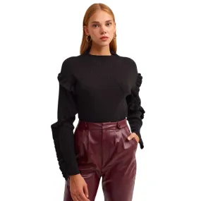 OXXO - Ruffle Detailed Crop Sweater