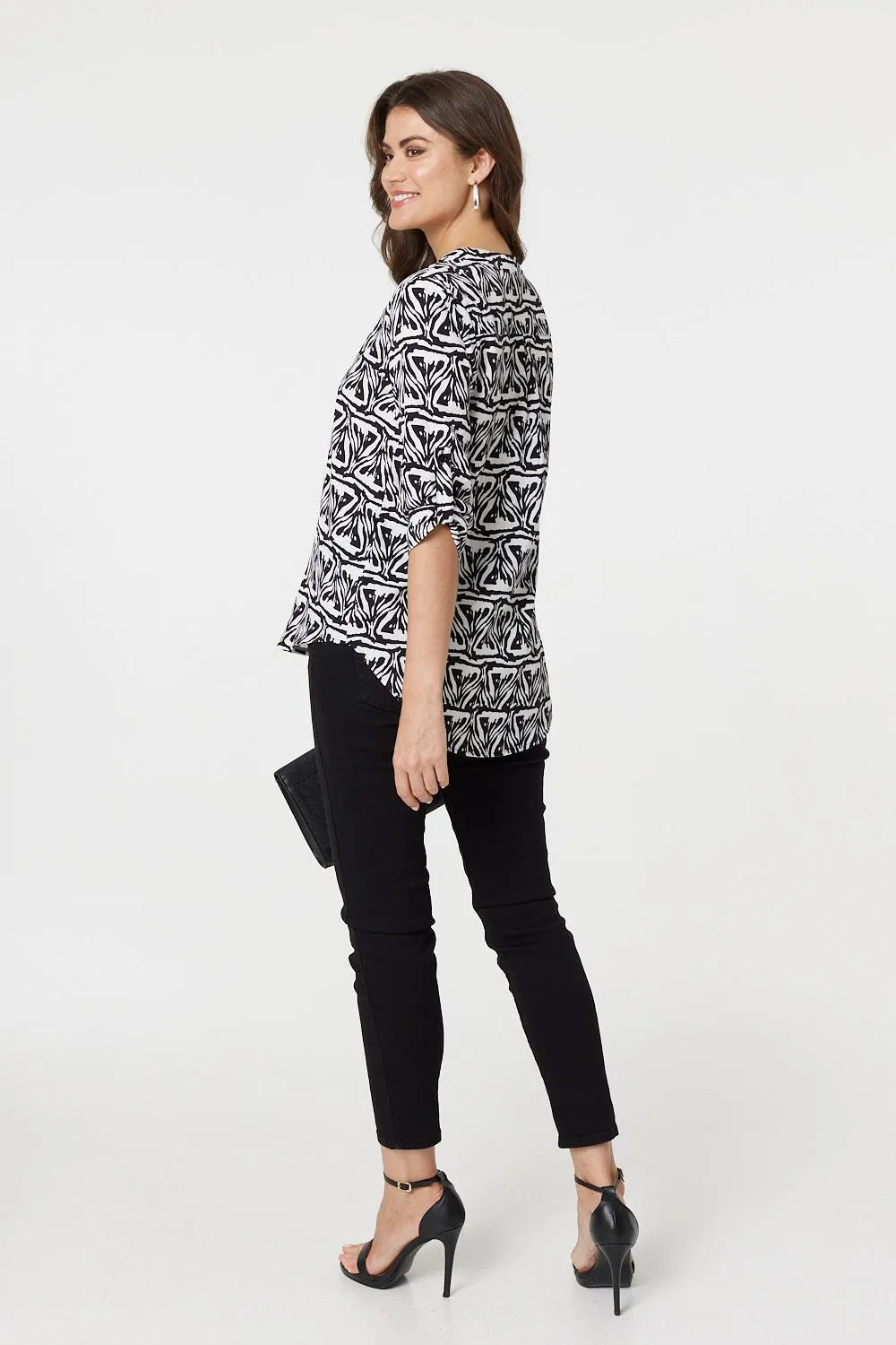 Printed Collarless V-Neck 3/4 Blouse