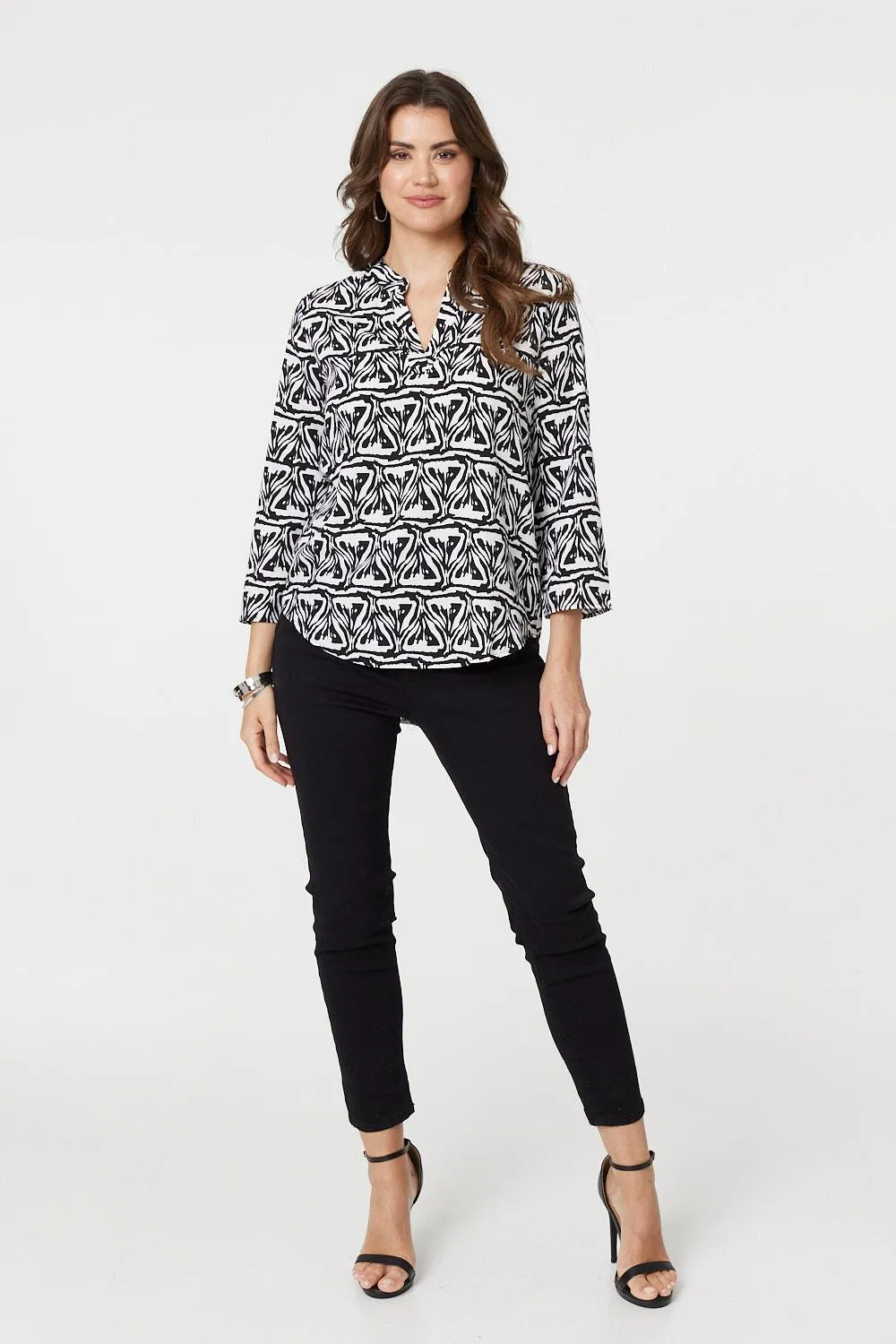 Printed Collarless V-Neck 3/4 Blouse