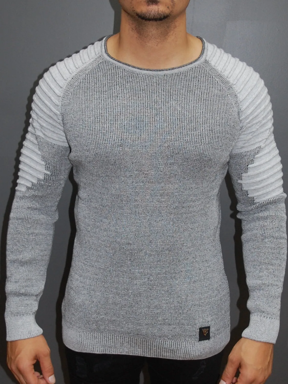 R&R Men Stylish 2 Tone Ribbed Arm Crew Neck Sweater - Gray