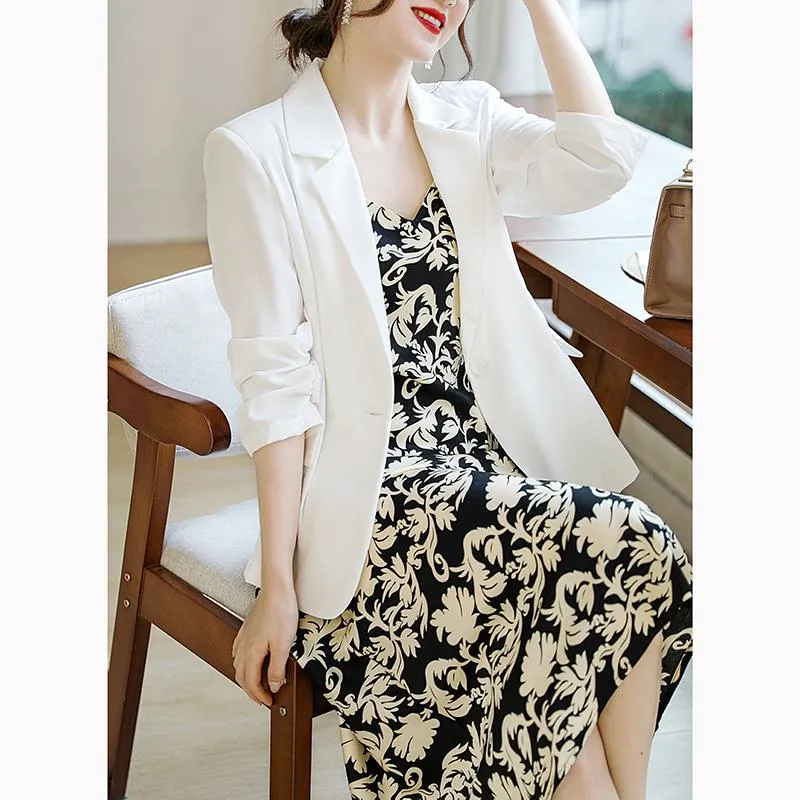 Slim-Fit White Chic Blazer