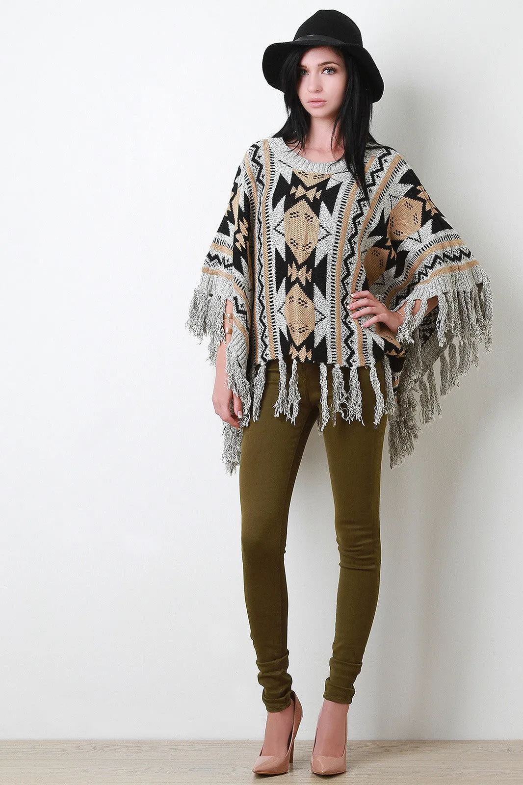 Tassel Hem Marled Knit Round Neck Pattern Poncho