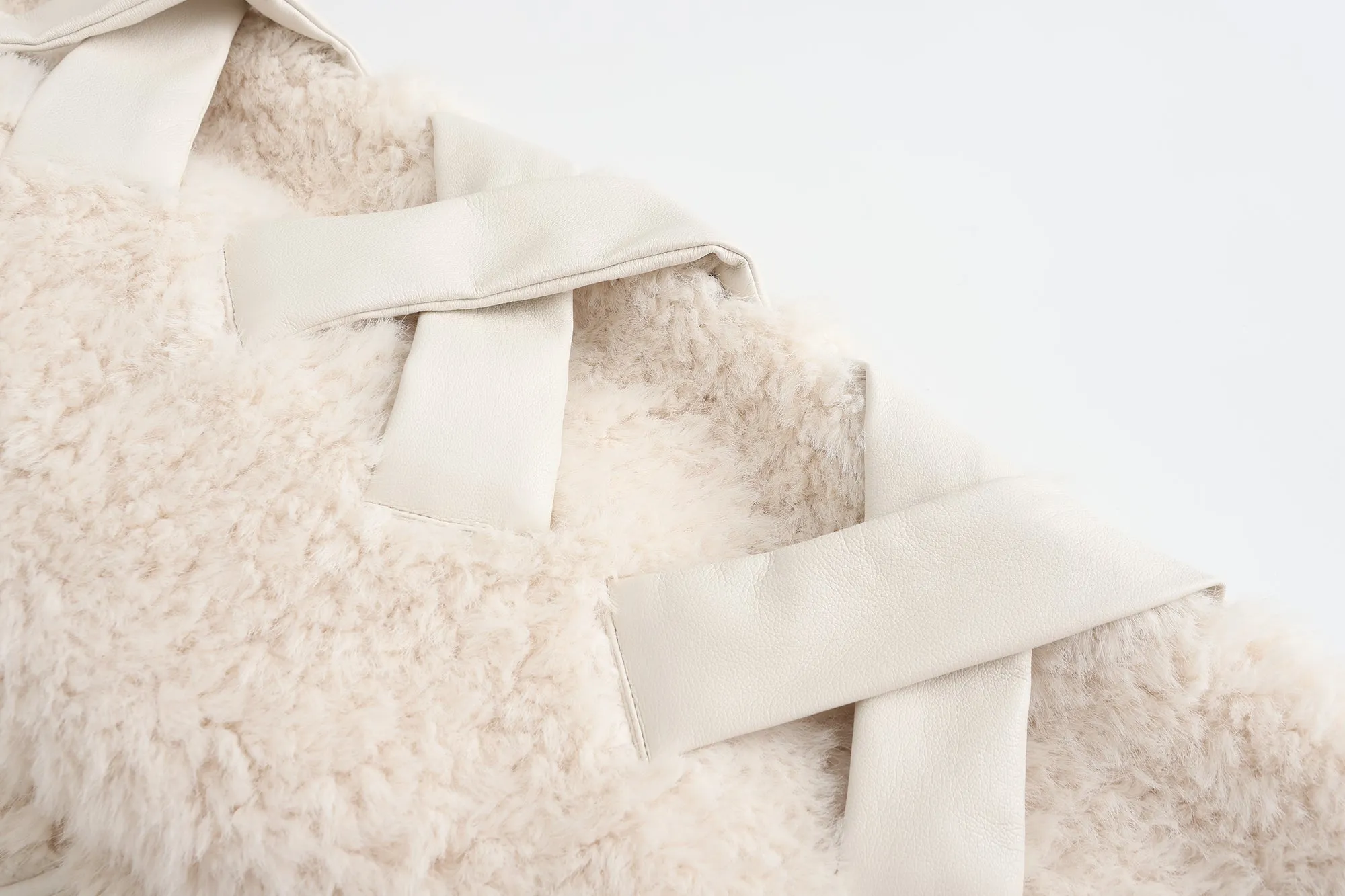 Teddy Shearling Bow Coat - White