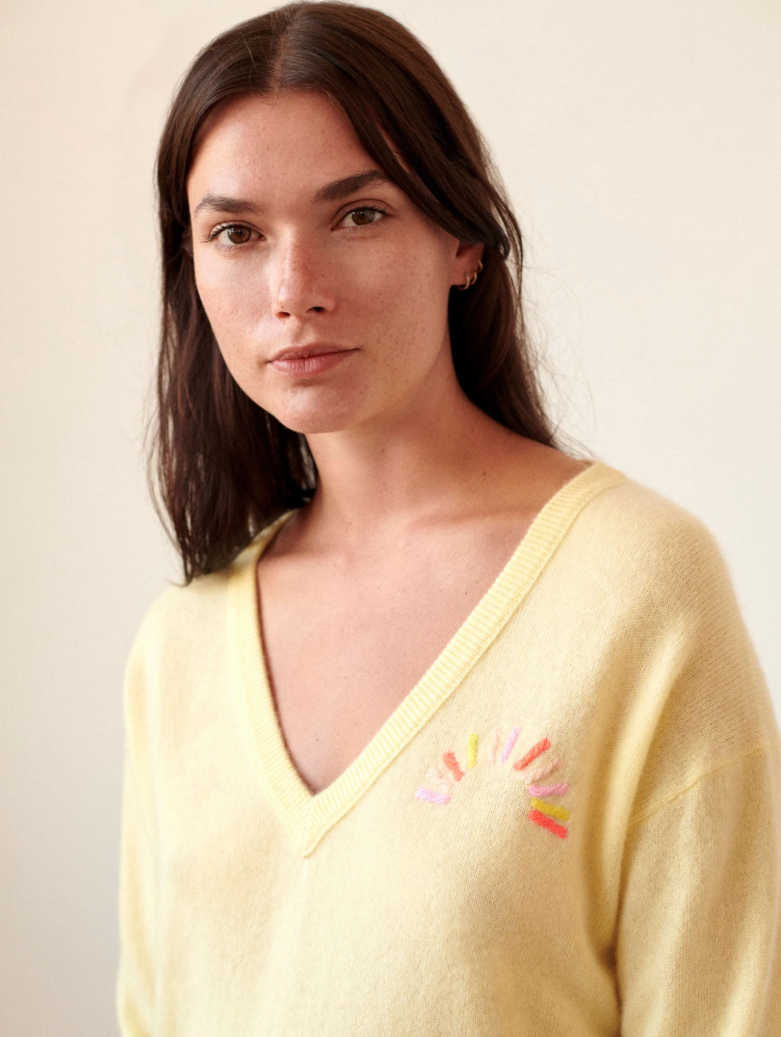 White   Warren - Cashmere Hand Embroidered Sunburst V-Neck Sweater in Sunshine