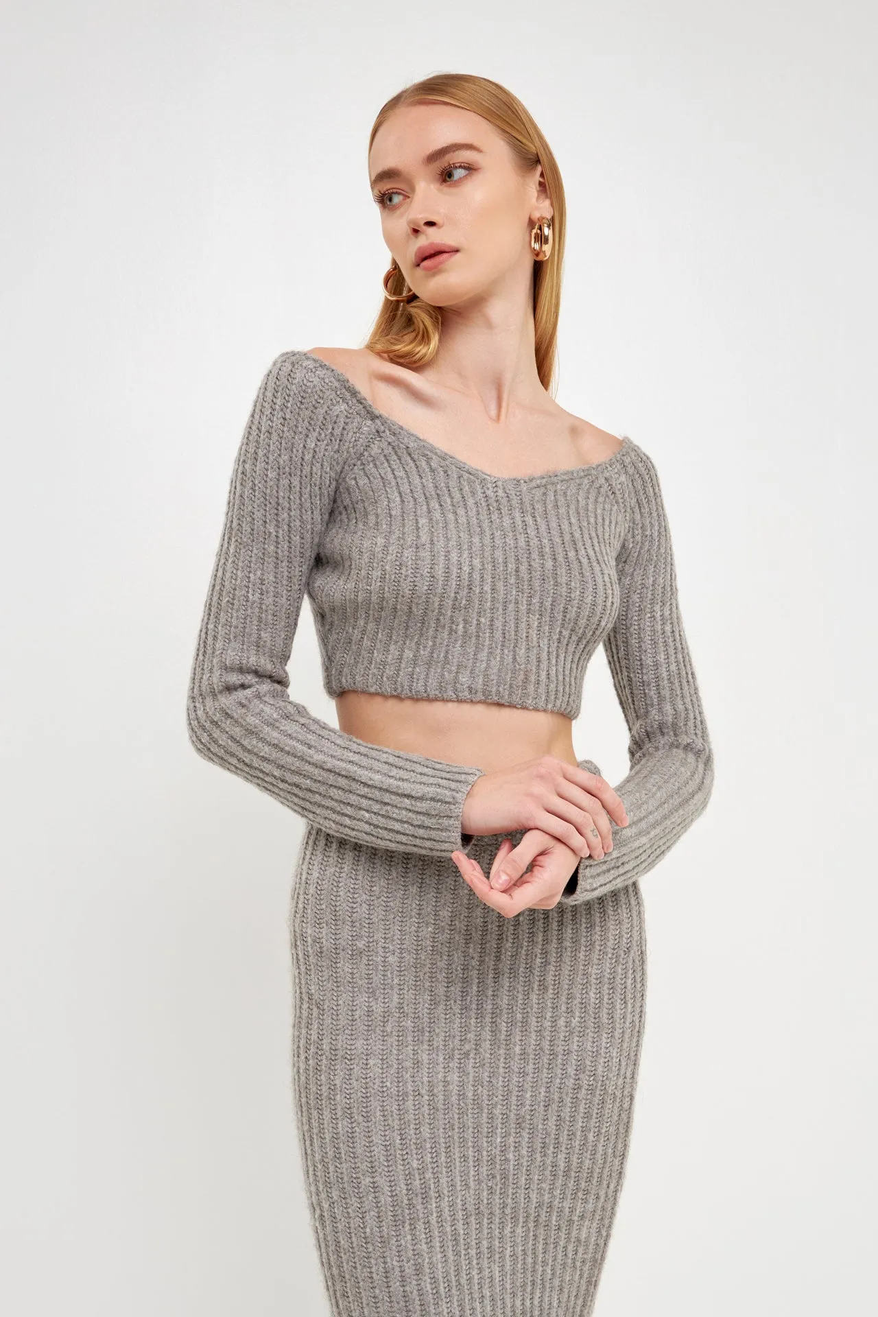 Women's Cropped Long Sleeve Sweater