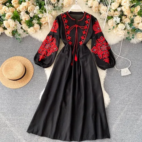 Yeknu Women Autumn Dresses Bohemian Embroidered Flower O-Neck Lantern Sleeve High Waist Pleated Dress All-match Female Vestidos GK393